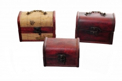 71 Dekorativni kovčežić   